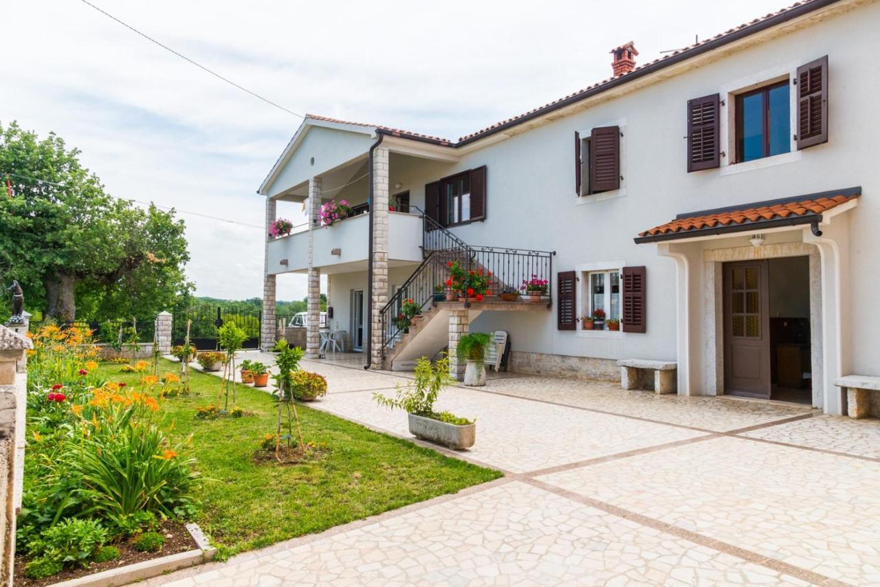 Lovely House Lindi In Poreč Exteriör bild
