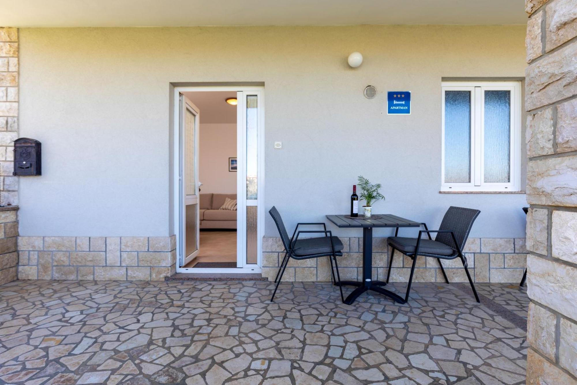 Lovely House Lindi In Poreč Exteriör bild